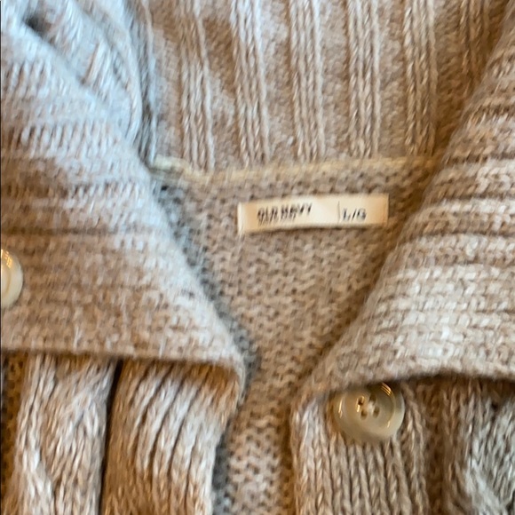 Cute! Old Navy Shaw/sweater - Picture 2 of 4